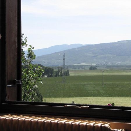 Hostal Rural Huartearena Iza Bagian luar foto
