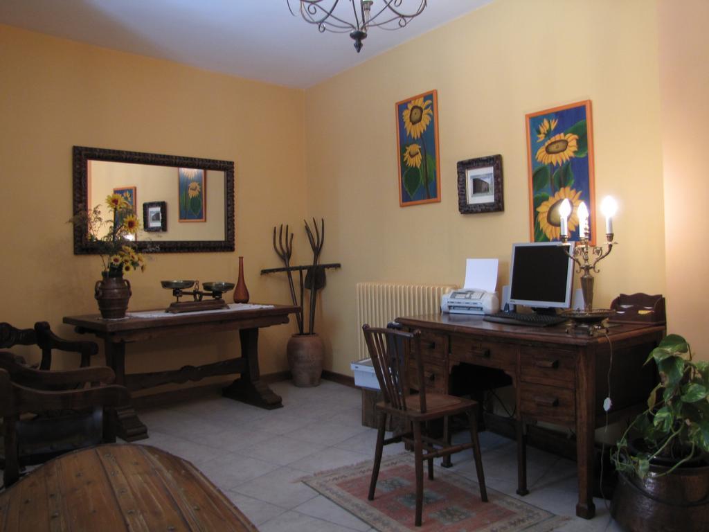 Hostal Rural Huartearena Iza Bagian luar foto